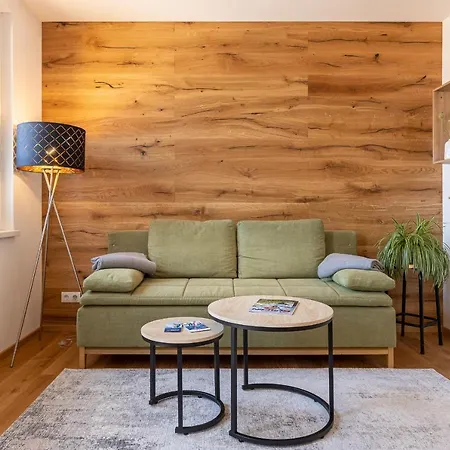 Kerstin 巴德米滕多夫