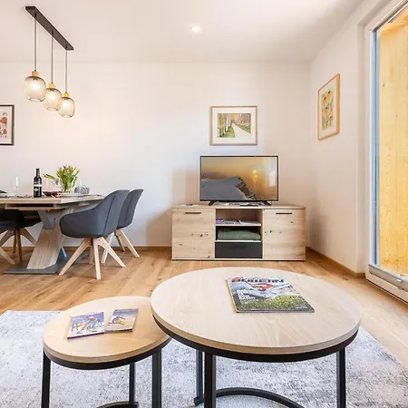 Kerstin 巴德米滕多夫